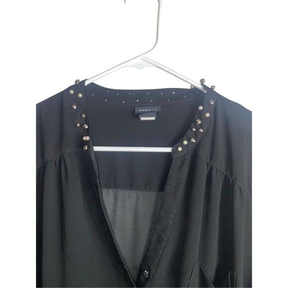 Torrid Black Long Sleeve V-Neck Blouse Studded Collar Sz 2X Stretch Hem Career T - Picture 3 of 4